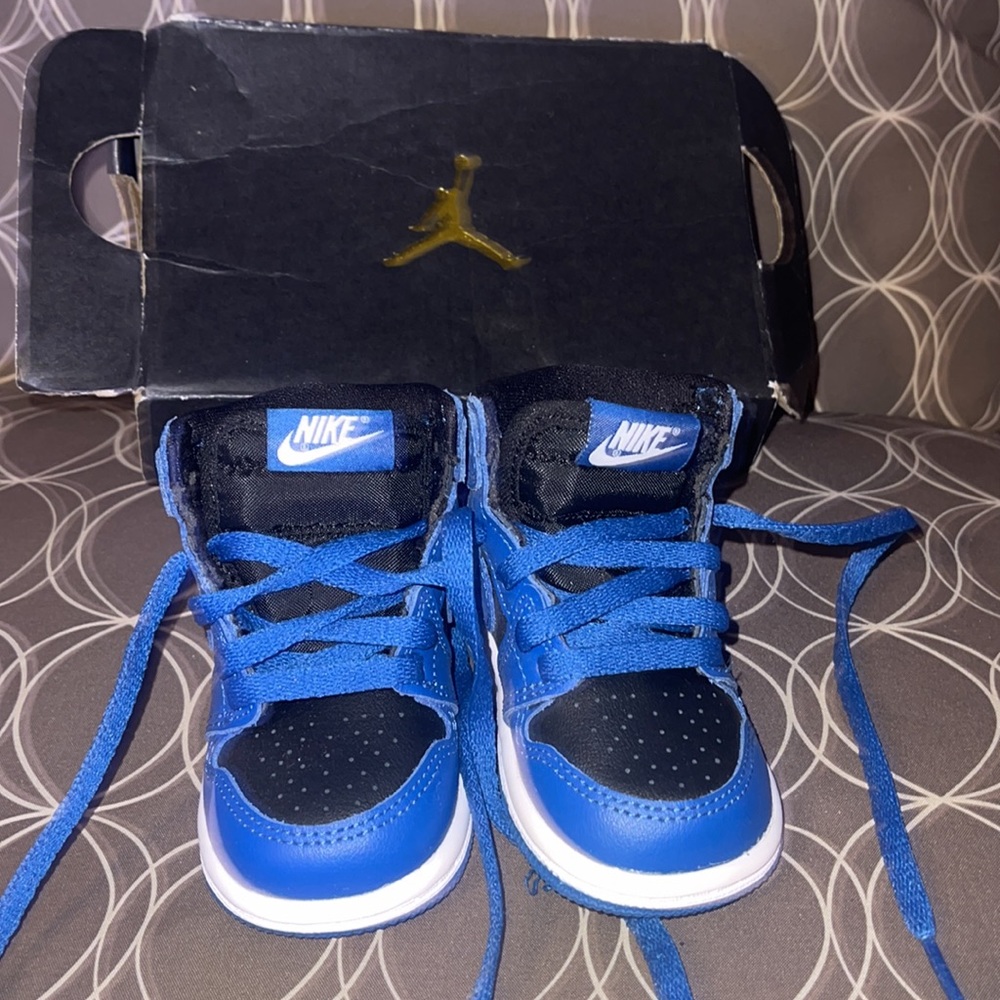 Jordan one retro high OG size 4C